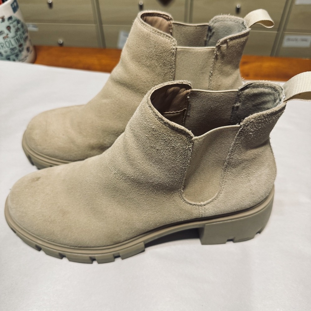 Steve Madden Howler Sand Suede Lug Sole Chelsea Ankle Boots Womens 9 M